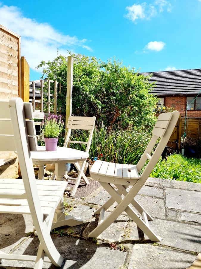 2 Bedroom House Within Walking Distance Of Town Cowes  Extérieur photo